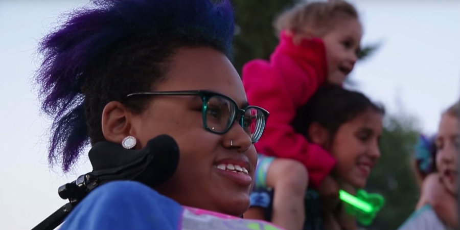 Jerika Bolen, a 14-year-old girl with a terminal disease, celebrated her prom night party as her last wish before ending her life. Photo credit: USA Today / Cosmopolitan