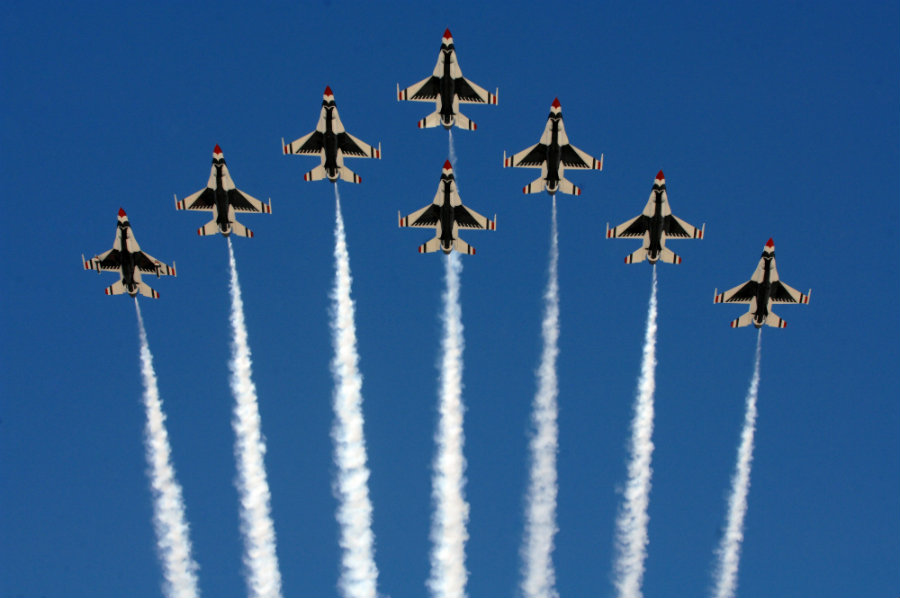 The  Chicago Air and Water Show, an annual event that is celebrated every summer as a tradition of the city for over fifty years, had to be delayed because of several thunderstorms and heavy morning rains. Photo credit: Chicago Harbors