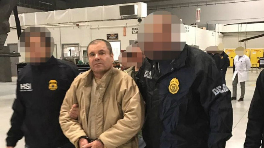 Guzmán arrived in New York at Long Island MacArthur Airport carried by a U.S. government official plane and escorted by federal agents. Photo credit: Univision News