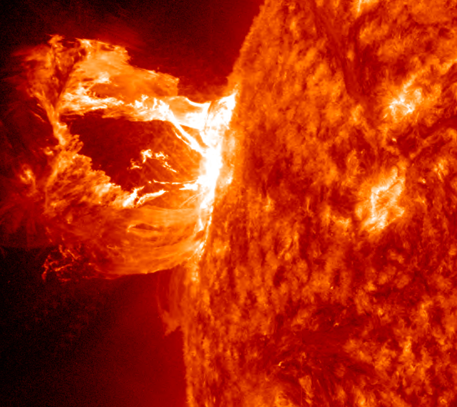 blackout due to solar storm might cost over 40B daily