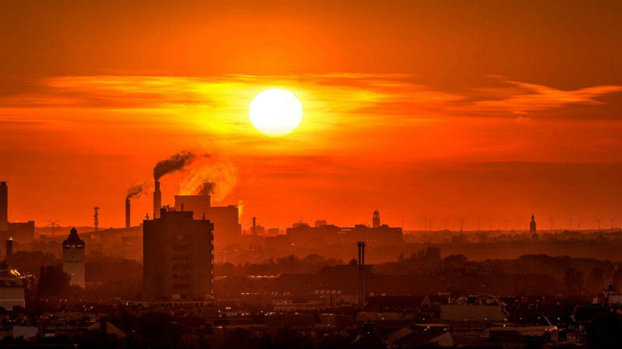 A new study claims that 30 percent of the world’s population is currently exposed to damaging and potentially deadly heat. Image credit: Frank Neulichedl / Flickr / Climatechangenews.com