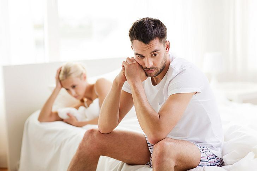 Sexual performance anxiety triggers the hormones involved in the "fight or flight" state of mind, according to WebMD. Image Credit: Expertrain