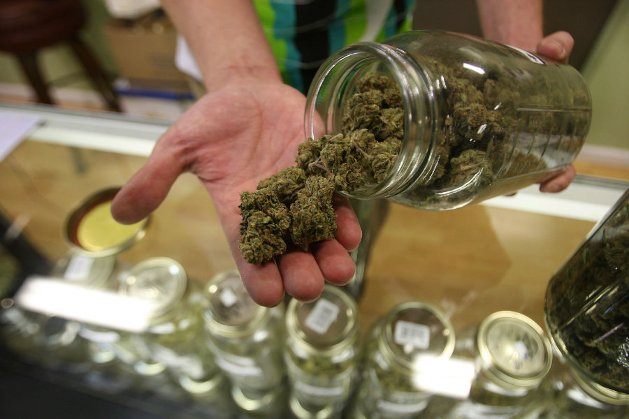 Hawaii’s first marijuana dispensary suspends sales due to