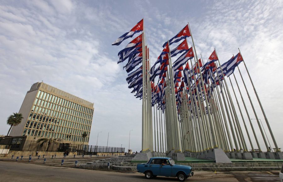 Hundreds of Cuban citizens won't be able to issue visas to visit the U.S. Image credit: Reuters