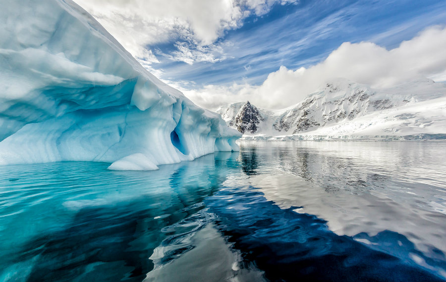 Scientists find cave systems around active volcanoes in Antarctica that could house life. Image credit: Inhabitat