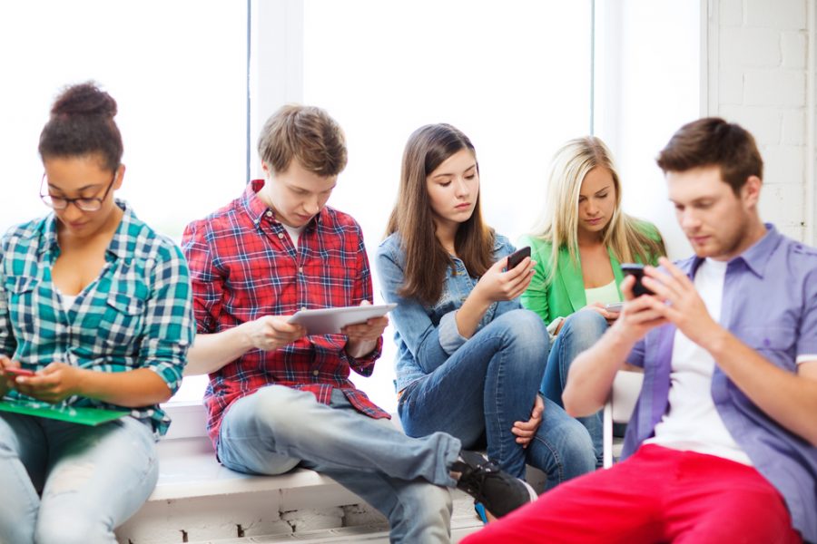 Young people, Internet, Smartphone addiction, Internet addiction, Social networks, Smartphone addiction and depression, Smartphone addiction and anxiety