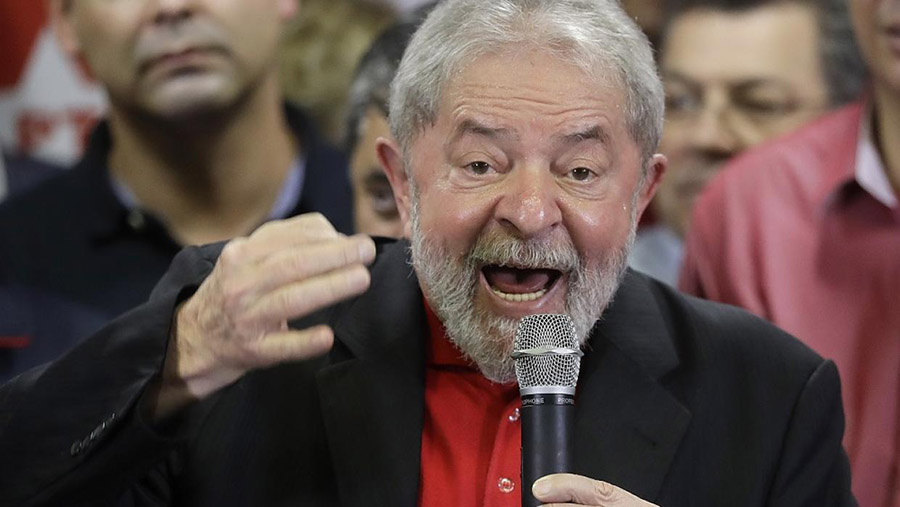 Former Brazil President Luiz Inácio Lula da Silva, Corruption and money laundry, Construction company apartment