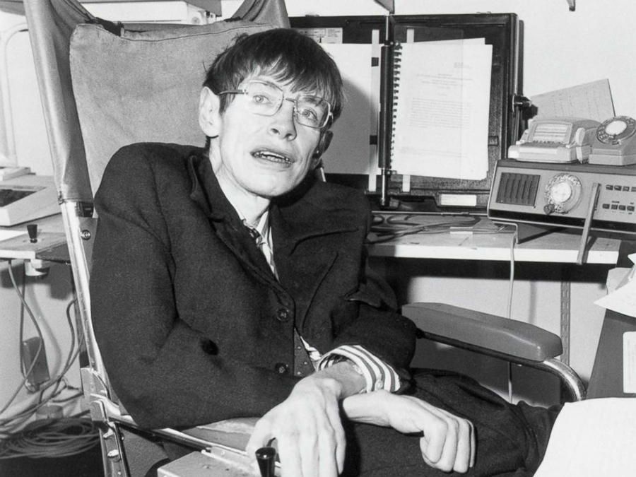 The most famous modern scientists dies, Stephen Hawking and his universe theory, Big Bang and black holes