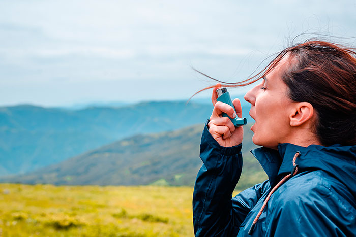 How Face Masks Affect Those With Asthma