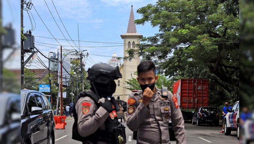 Suicide Bombers Attack Church in Indonesia during Palm Sunday Mass, Wounding 14