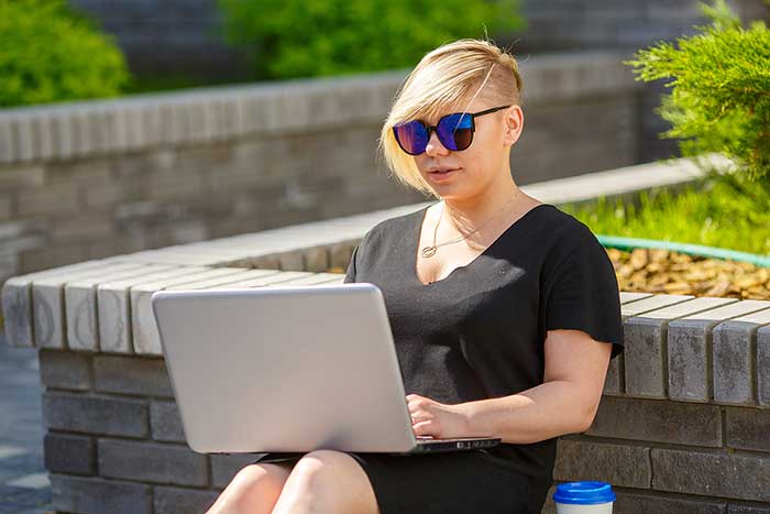 Tips for Recent College Graduates Looking for a Job - Vimarsana News
